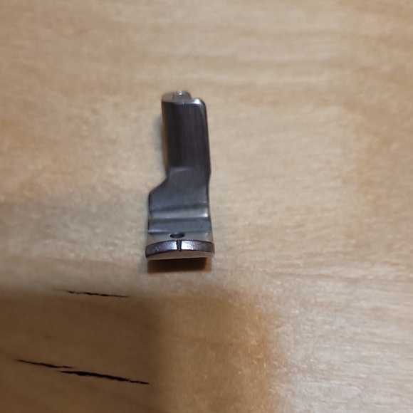 Singer Sewing Machine Attachments - Picture 7 of 8